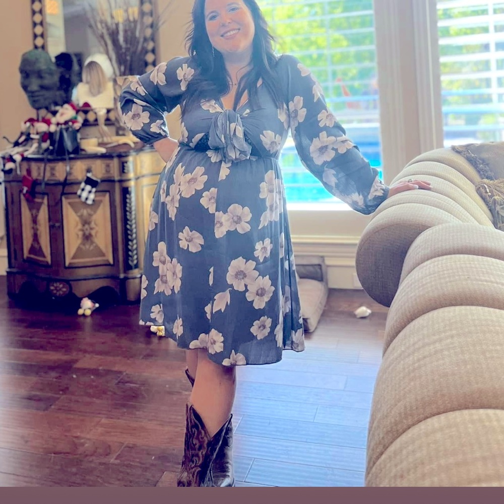 Maternity midi dress like new